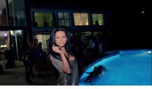 INNA-Un-Momento-28Official-video29