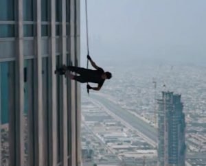 Tom-Cruise-and-the-Burj-Khalifa