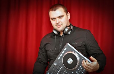 Angajarea unui dj de botez